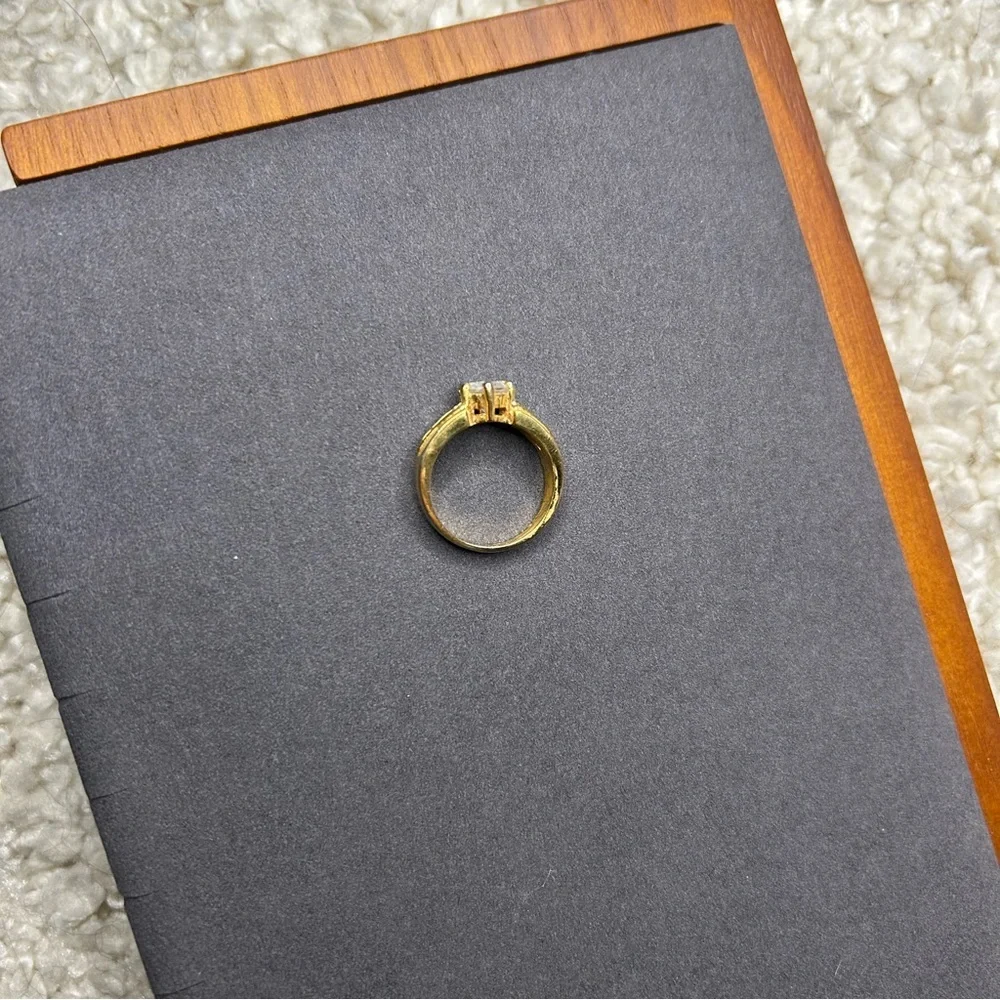 Elegant‎ Gold Ring with Clear Stone